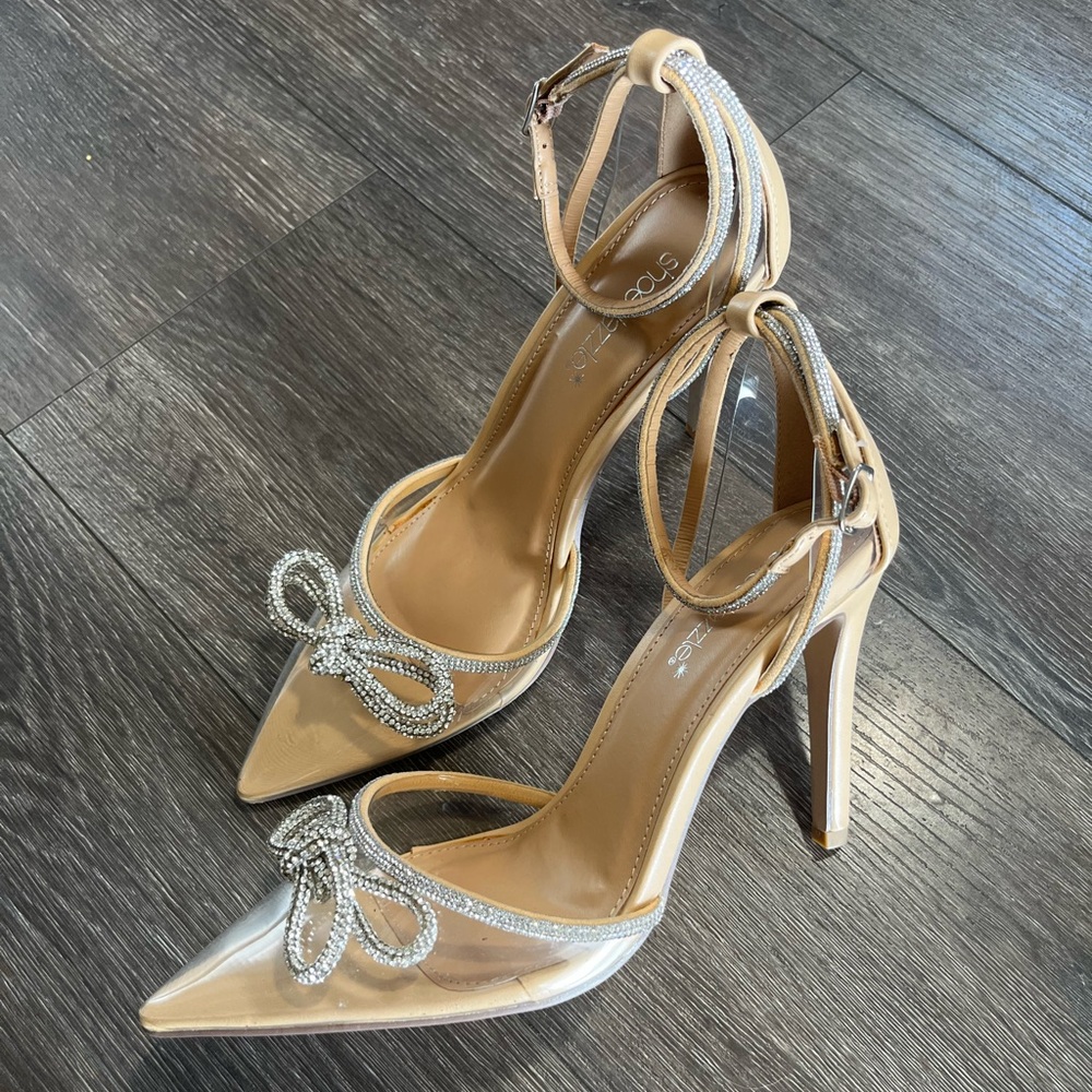 Shoe Dazzle Clear and Gold Heels with Rhinestone Bow